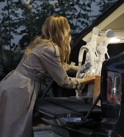 Izabela Janachowska "przyłapana" na mieście z nowo narodzonym synem