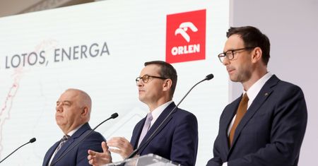 Fuzja Orlenu z Lotosem. Wątpliwościami zajmuje się Senat