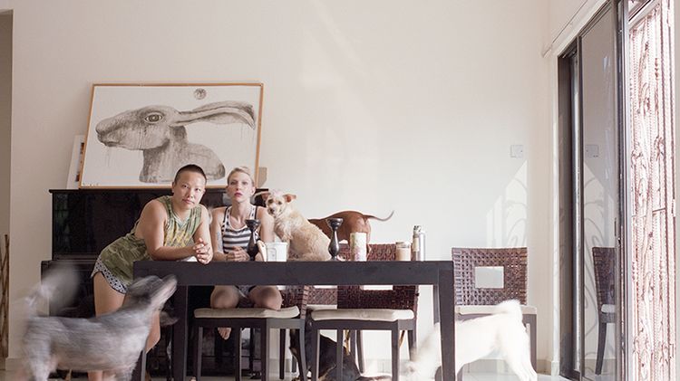 Tanja Holland ma znajomych z Facebooka na całym świecie. Wybrała się w podróż, by ich sfotografować 1