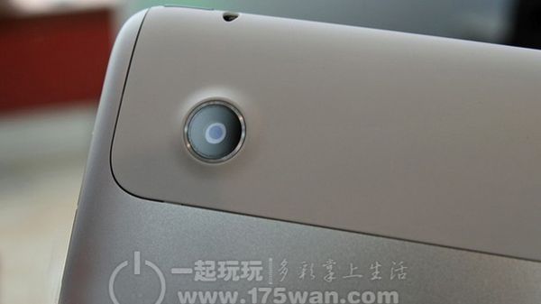 HTC Flyer 2 - ekran 3D i dwie kamery? 1