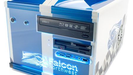 Kompaktowy gigant dla graczy za 8 895 USD 1