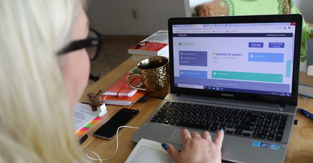 "Rajdy" na e-lekcje trwają w najlepsze. Polska oświata wciąż nie potrafi rozwiązać problemu