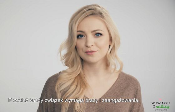 Kurdej-Szatan, Roznerski, Kalicka, Pazurowie i Będzimirowscy w akcji Oriflame „W związku z naturą” (wideo)