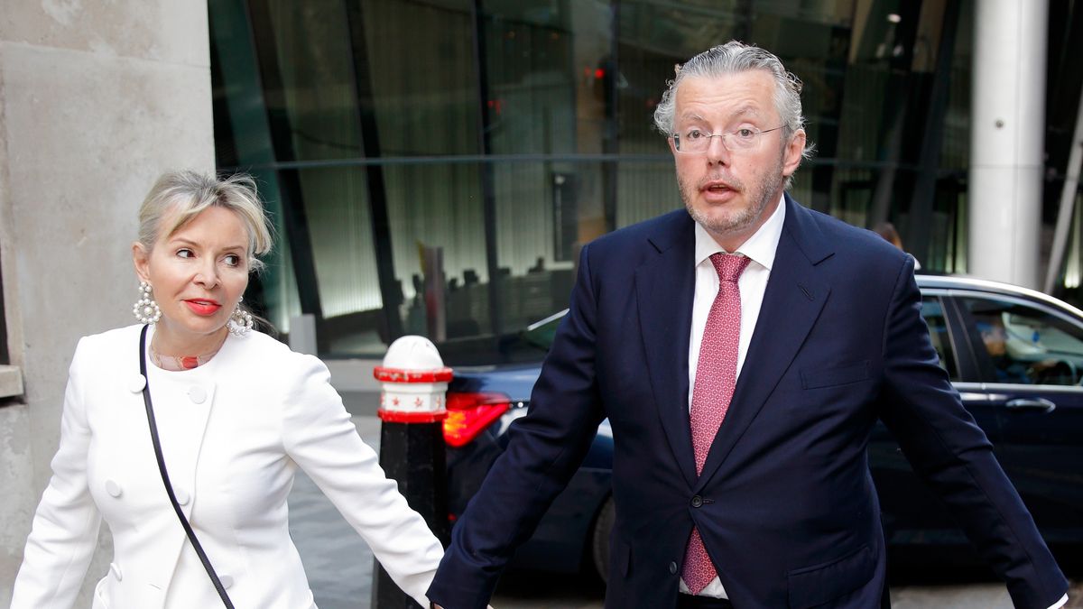 Hans Rausing ze swoją drugą żoną Julią