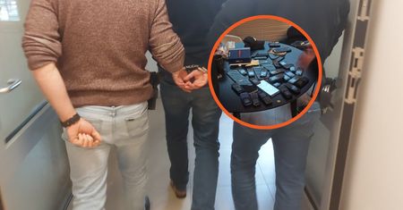 Znaleźli u niego 56 telefonów. Był poszukiwany listami gończymi
