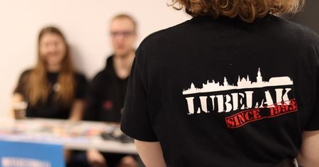 Odkryj Pasję i Zmieniaj Świat: Tajniki Rekrutacji w AIESEC – Twoja Przygoda z Młodzieżową Siłą Współpracy!