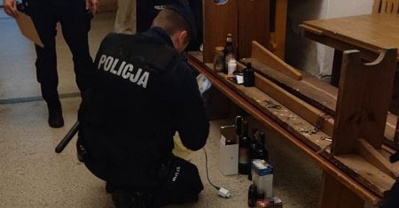 Włamał się do plebanii w Lublinie, ukradł wino i złotą biżuterię