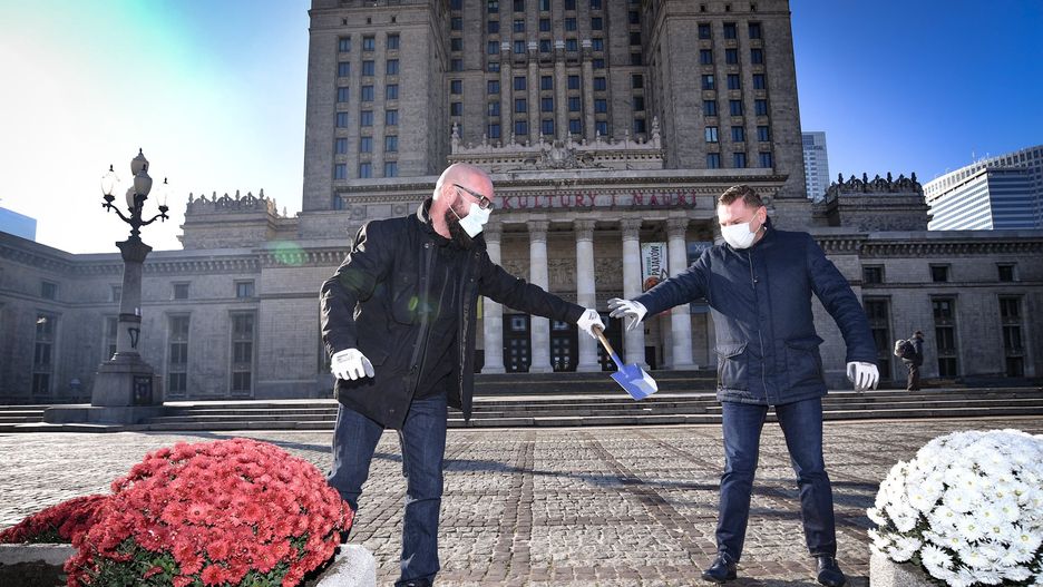 Warszawa. Wokół PKiN zostaną posadzone chryzantemy