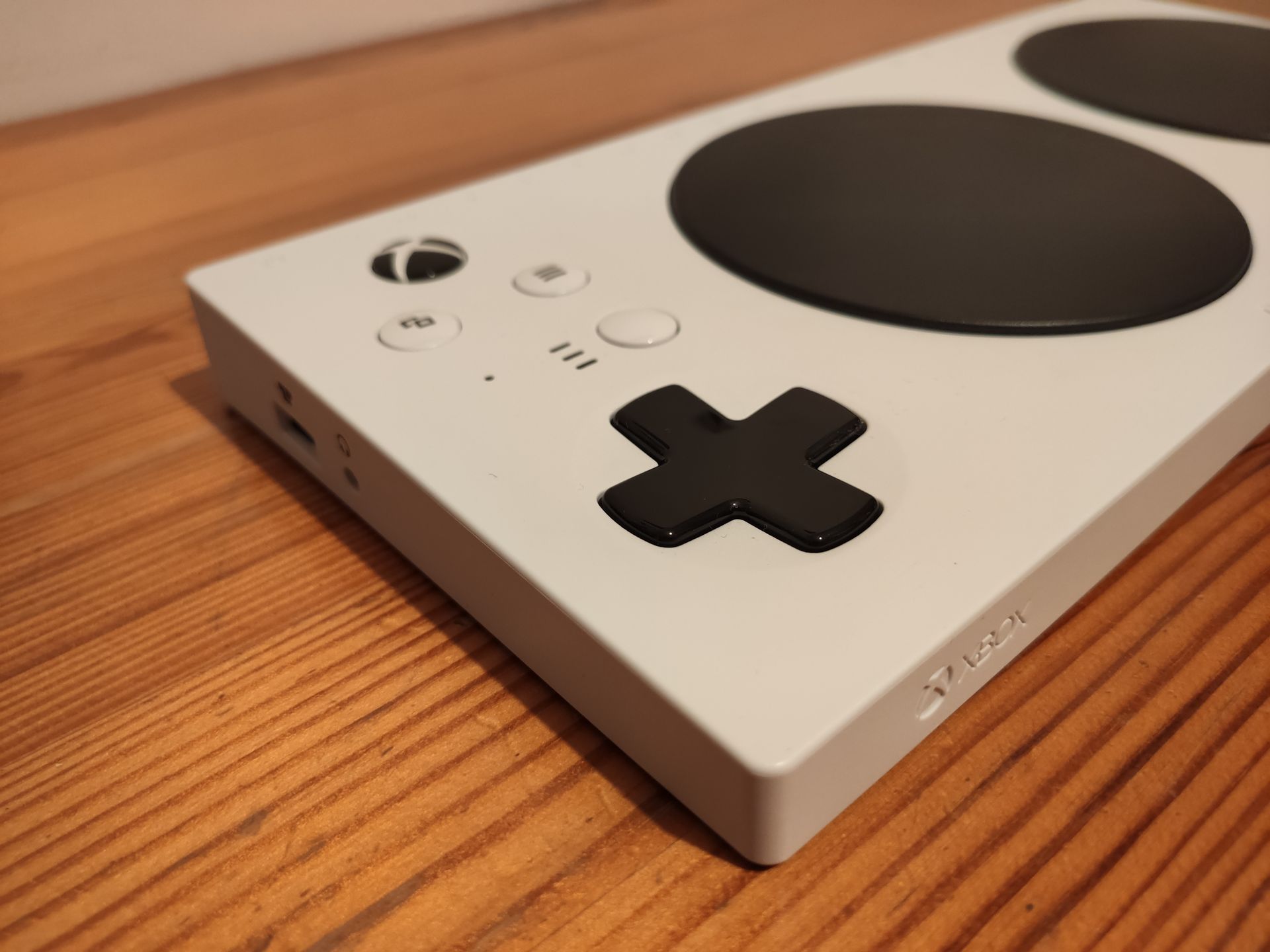 Xbox Adaptive Controller: sprawdziłem kontroler, który łamie bariery 3
