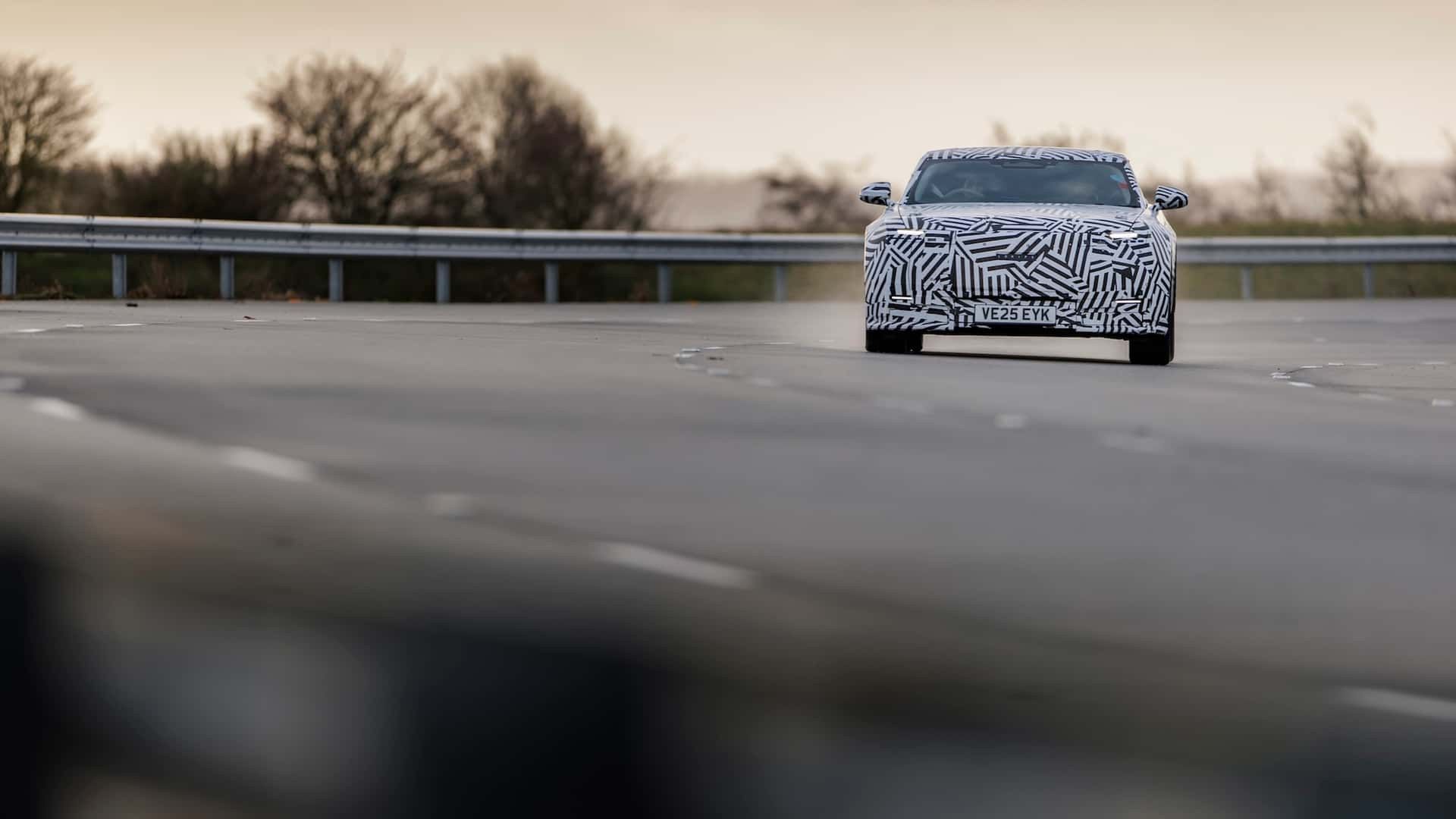 Nowy Jaguar podczas zimowych testów