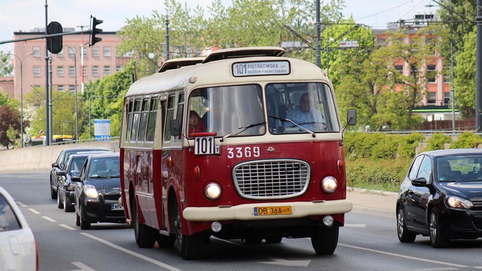 Zabytkowe klasyki wyjechały na łódzkie ulice 