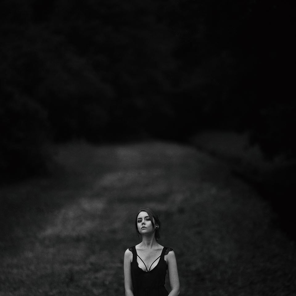 Oto najlepsze obiektywy do portretów, jakimi fotografowaliśmy 26