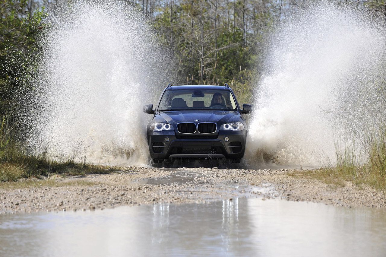 BMW X5 (fot. worldcarfans.org)