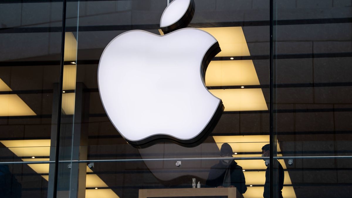 American electronics giant Apple
FILED - 26 January 2022, Bavaria, Munich: The logo of the technology company Apple is seen at the Apple Store in downtown Munich. Photo: Sven Hoppe/dpa 
Dostawca: PAP/DPA.
Sven Hoppe
---