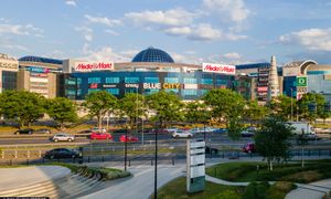 Odzieżowy gigant z Ukrainy wychodzi z Polski. "Zderzył się z kosztami"