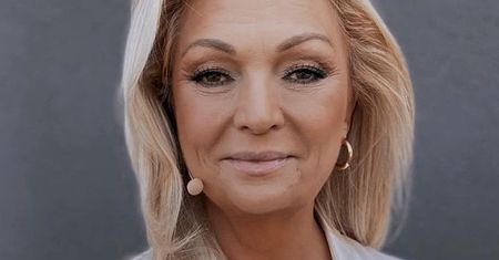Walewska przyszła w obcisłej sukni. Błyskotki zrobiły robotę