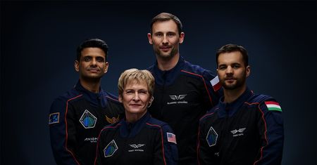 Polski astronauta nadal czeka na start. Są problemy z kapsułą Crew Dragon