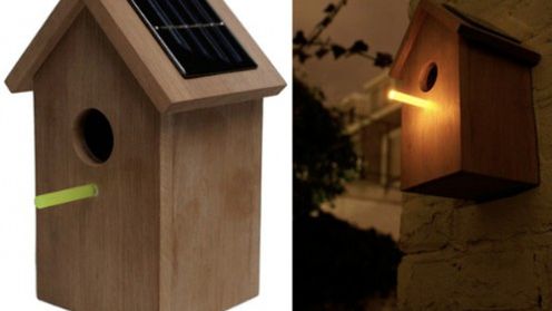 Budka dla ptaków z panelami słonecznymi 1