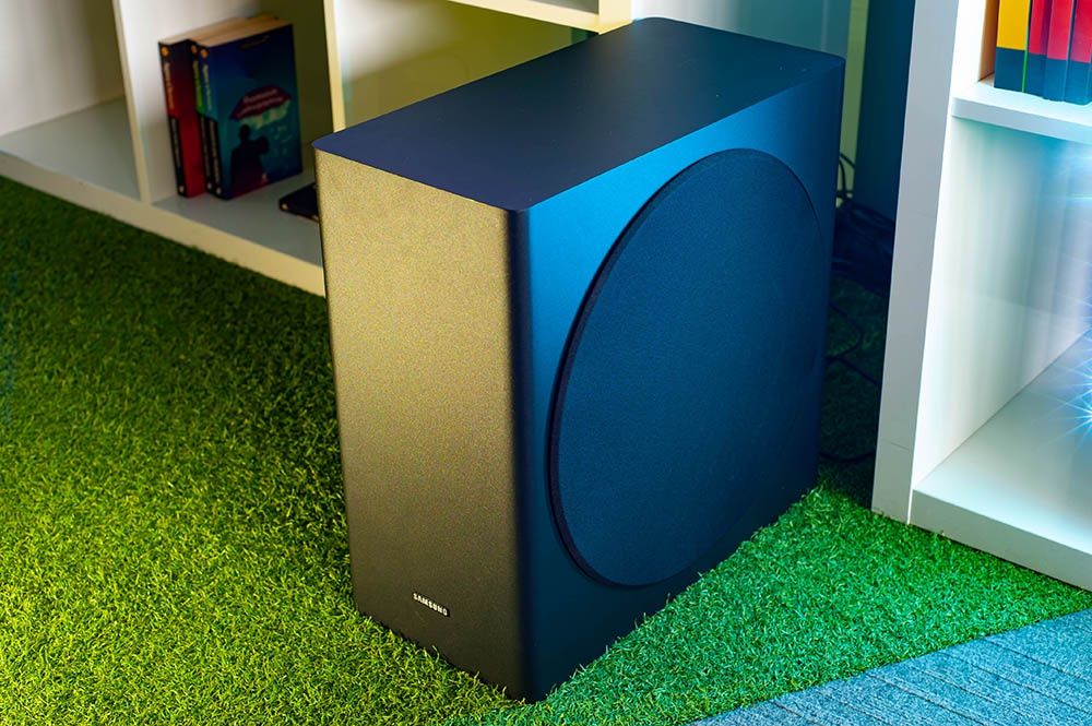 Samsung Q800T - soundbar z mocnym basem