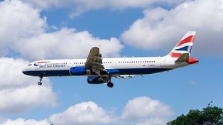 W kabinie Airbusa pękła szyba. Awaryjne lądowanie British Airways