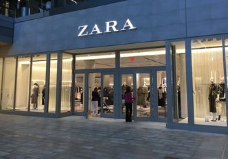 Właściciel Zary zarobił o 70 procent mniej. Nadrabiał straty w internecie