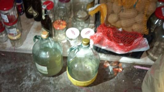 Ząbkowice Śląskie. Nielegalna fabryka alkoholu. 46-latek twierdzi, że produkował go dla siebie