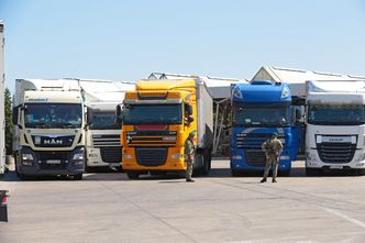 Wirtualny sznur tirów na ukraińskiej granicy. O co chodzi?