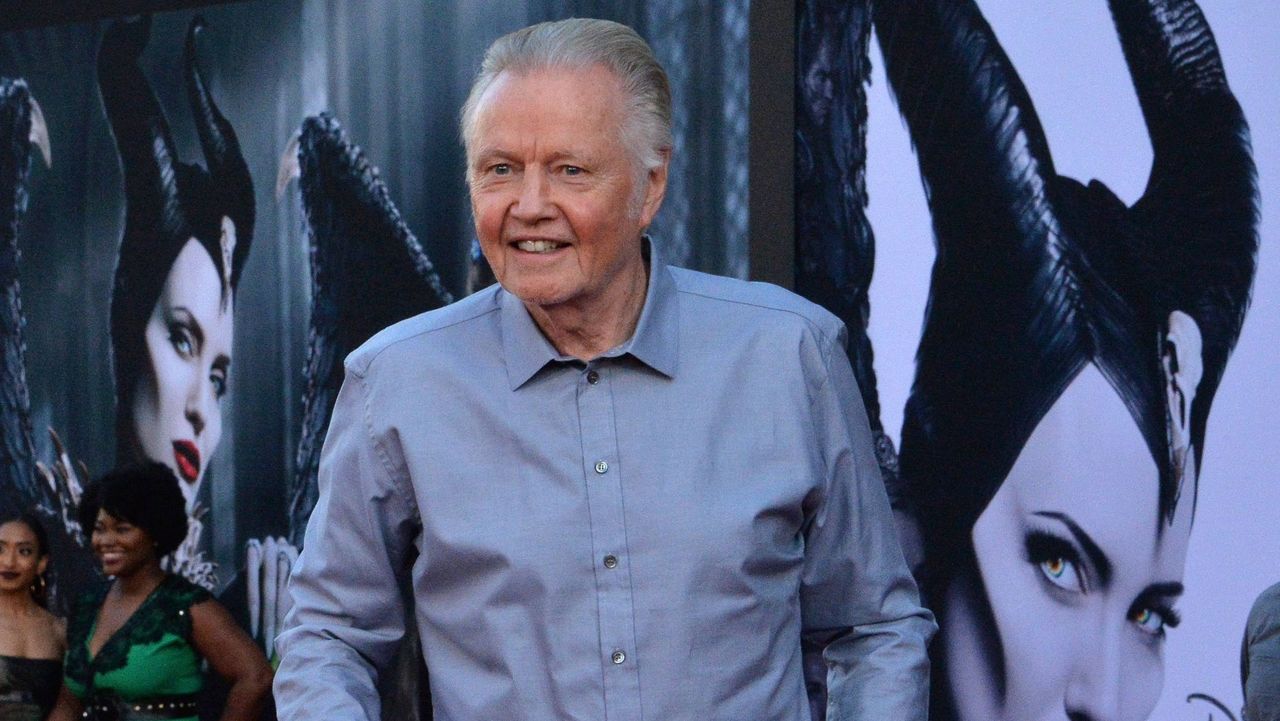 Jon Voight na premierze filmu z udziałem swojej córki, Angeliny Jolie. Rok 2012 