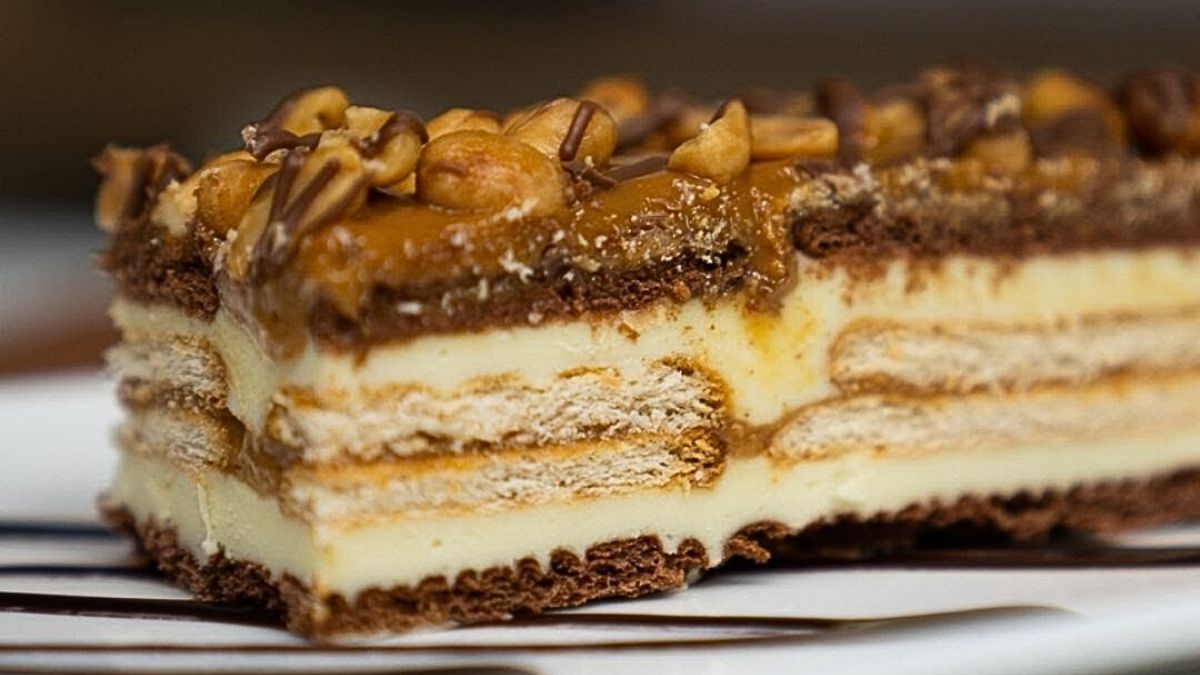 Pomysł na szybkie ciasto bez pieczenia - snickers.