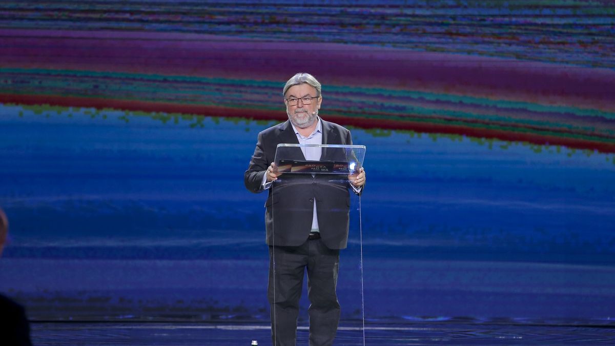 Na zdjęciu Edward Miszczak na scenie