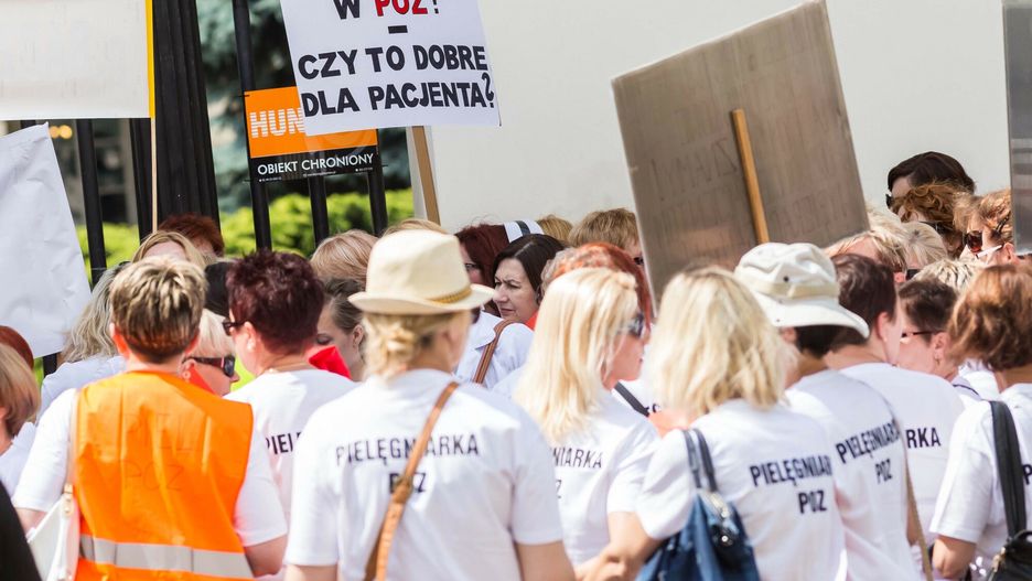  Pikieta pięlegniarek POZ pod Ministerstwem Zdrowia w 2016 roku