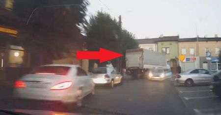 Pościg ulicami Czerniewic. Kierowca ciężarówki zwiał służbom do lasu