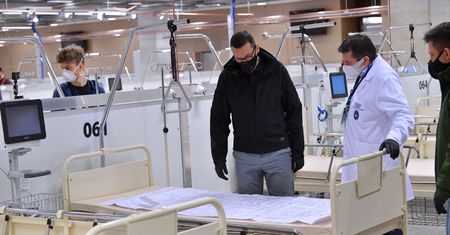 Pandemia w Polsce. Rząd nie liczy, ilu jest lekarzy z zagranicy