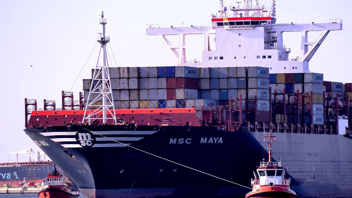 Olbrzymi kontenerowiec MSC