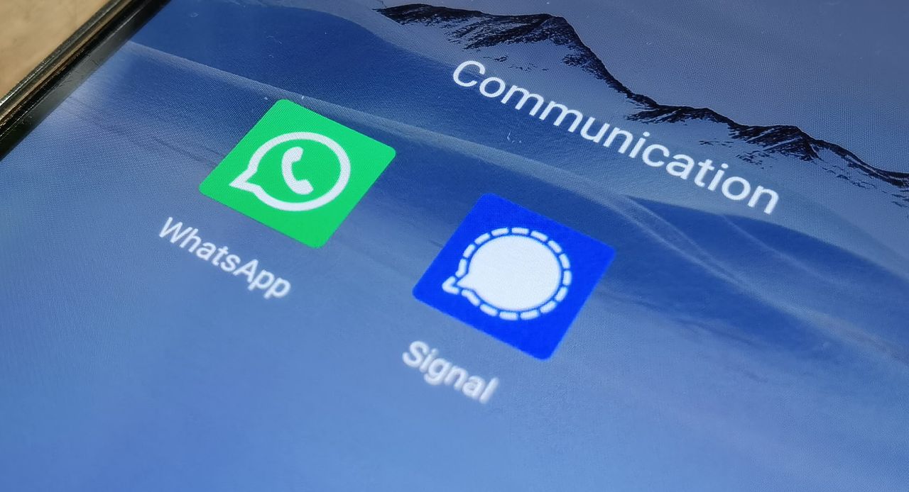 WhatsApp panicznie próbuje zatrzymać użytkowników, a nowy regulamin coraz bliżej