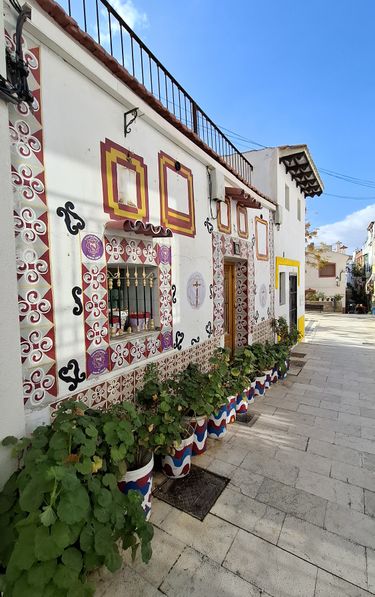 Barrio de Santa Cruz zachwyca na każdym kroku