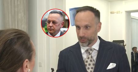 Spięcie w Sejmie z udziałem Kowalskiego i dziennikarki TVN24. Jest nagranie