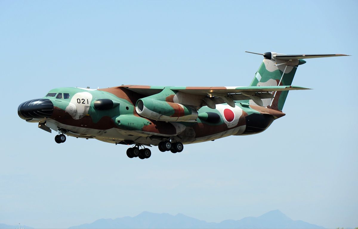 Kawasaki EC-2. "Elektroniczny wojownik" dla Japonii oblatany