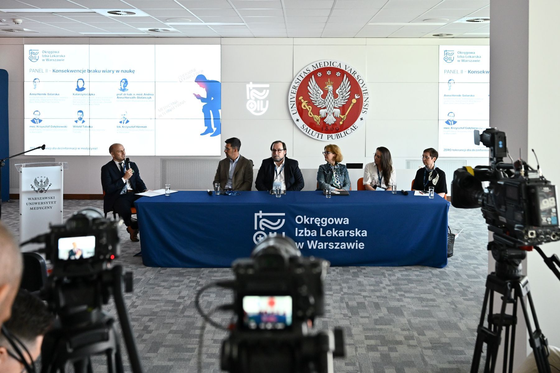 Uczestnicy drugiego panelu konferencji OIL.