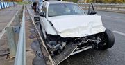 Lublin: BMW wypadło z jezdni i uderzyło w barierę energochłonną