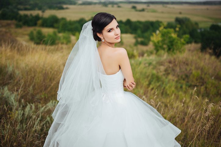 Różne rodzaje welonu ślubnego. Jak go dobrać do sukni?
