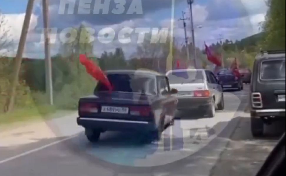 Będziesz to oglądał w kółko. Wideo z wypadku świętujących Rosjan