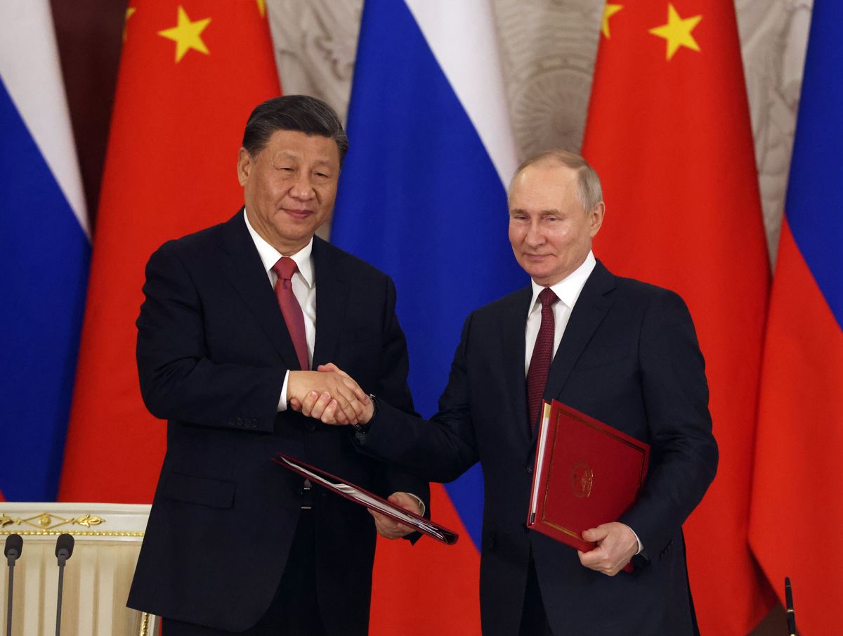 Prezydent Chin Xi Jinping i prezydent Rosji Władimir Putin