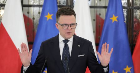 Mocne słowa Hołowni. "Do tej patologii powrotu nie ma"