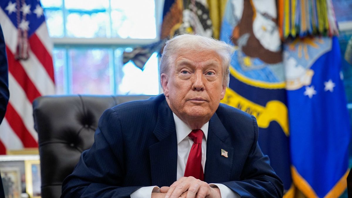 Prezydent Trump spotka? si? z burmistrzem Mamdanim
US President Donald Trump during his meeting with New York City mayor-elect Zohran Mamdani in the Oval Office at the White House in Washington, DC, USA on November 21, 2025. Photo by Yuri Gripas/ABACAPRESS.COM
Pool/ABACA