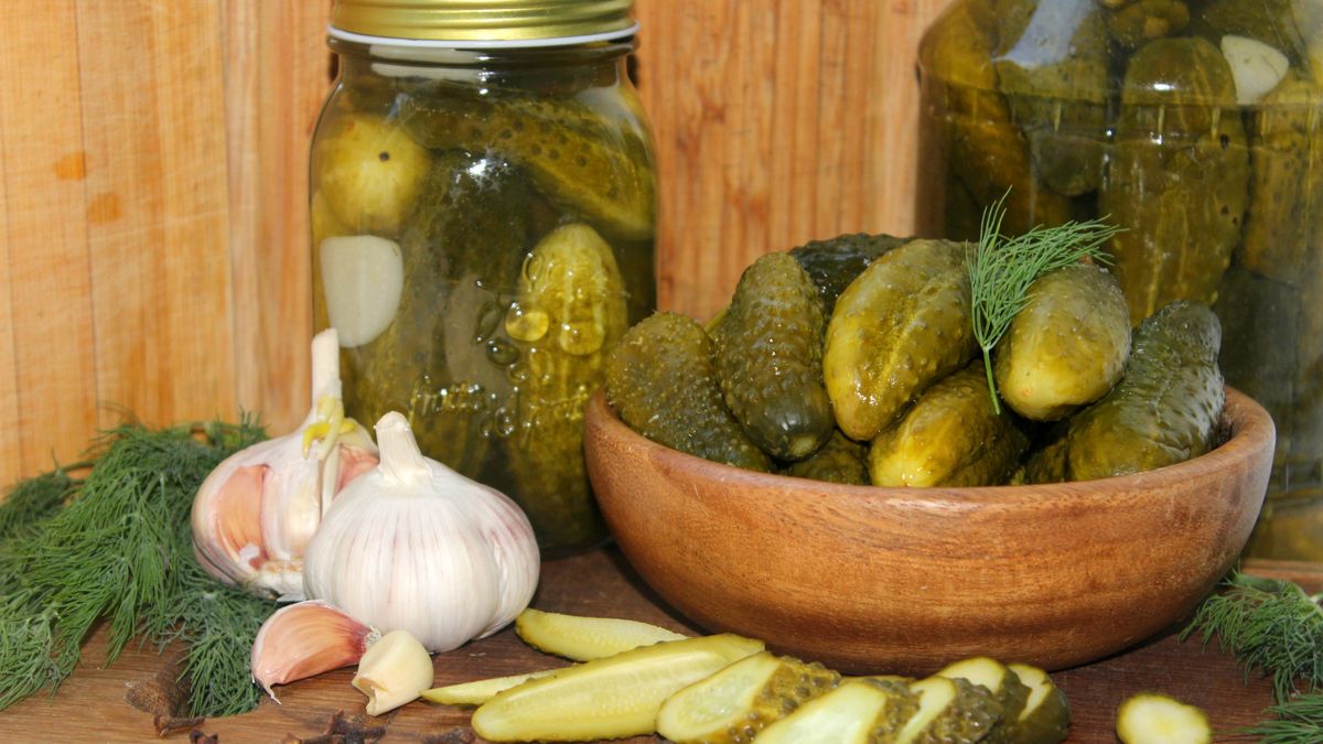 Babciny sposób na kiszone ogórki
