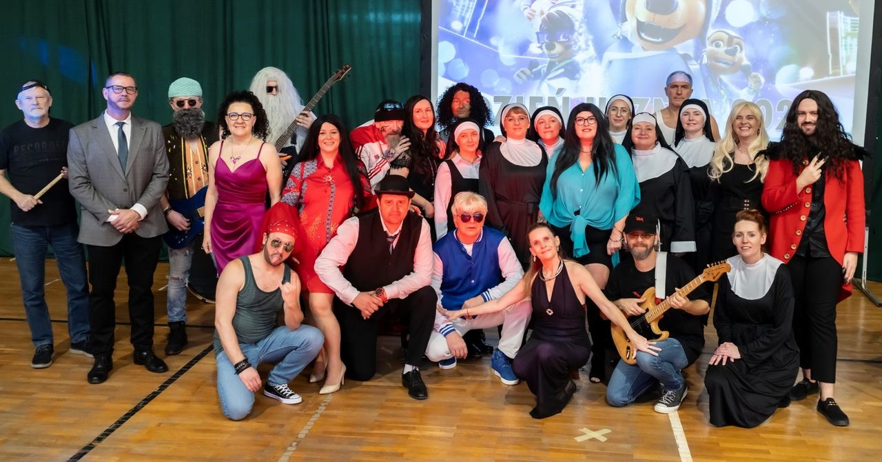 Inowrocław: "Bajka" na scenie. Nauczyciele pokazali talent uczniom