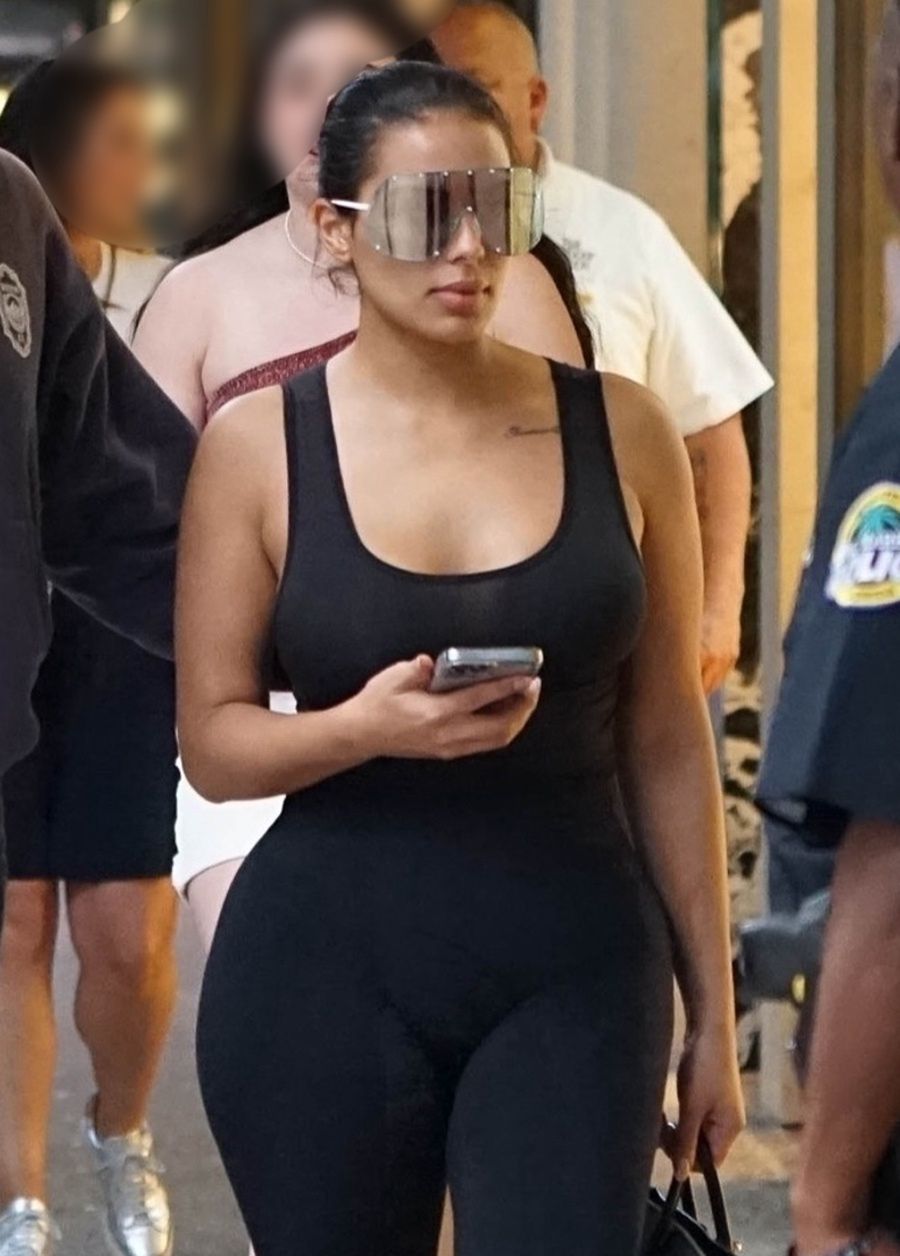 Kanye West z sobowtórką Kim Kardashian 