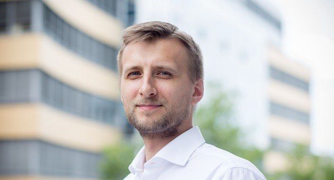 Mariusz Orłowski w zespole Hagen Comm