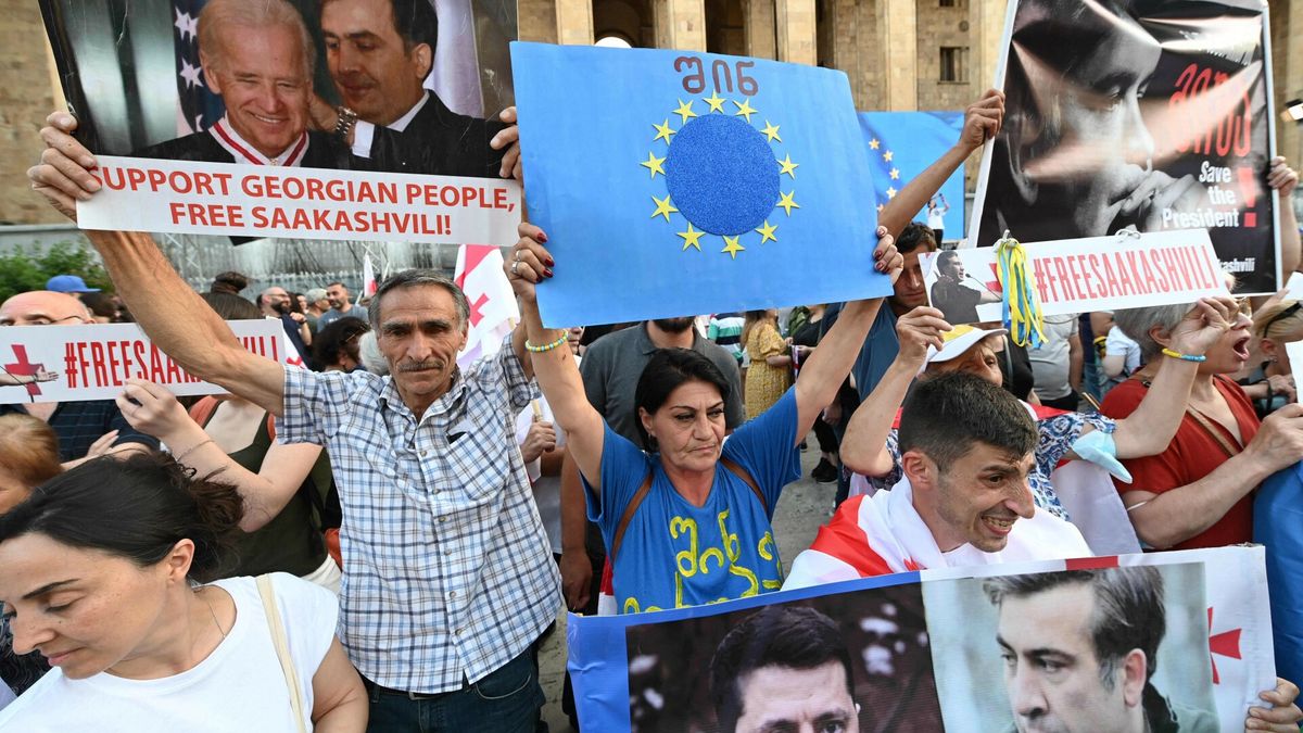 Dziesiątki tysięcy Gruzinów wyszły na ulice 20 czerwca, aby poprzeć członkostwo Gruzji w Unii Europejskiej